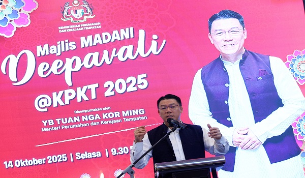 Menteri Perumahan dan Kerajaan Tempatan Nga Kor Ming ketika berucap pada Majlis MADANI Deepavali@KPKT 2025/BERNAMA